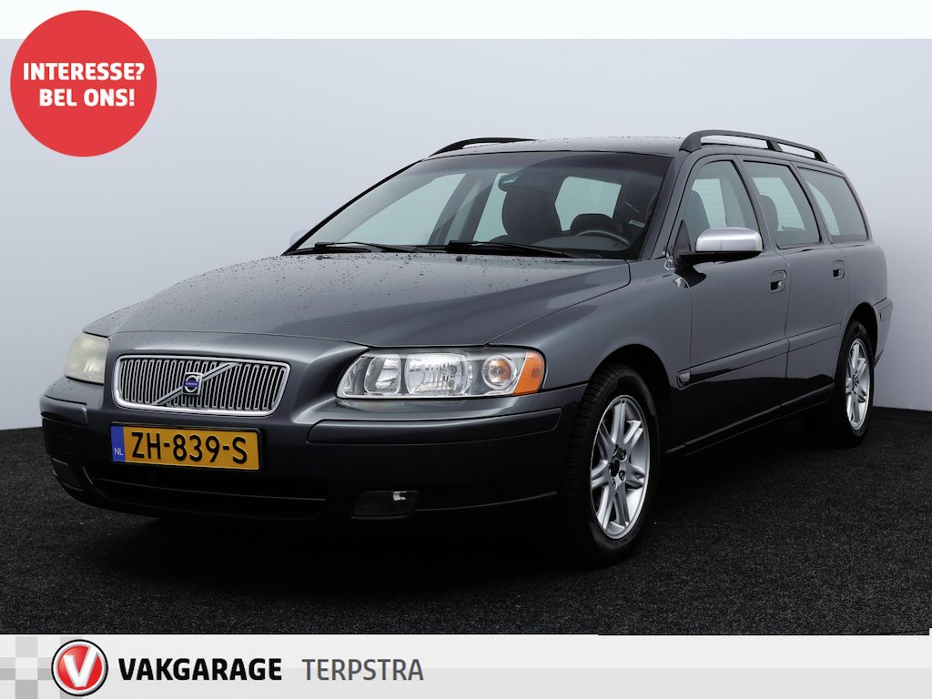Volvo V70 2.4 Summum/ 5-Cilinder/ 16''LMV/ Clima/ Cruise/ Multi.LEDER.Stuur/ Elek.Pakket/ Armsteun/ Isofix/ C.V.afstand.