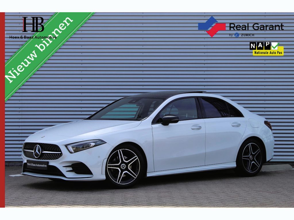 Mercedes-Benz A-klasse 180 AMG Line/Pano/Dodehoek/Sfeer/Trekhaak