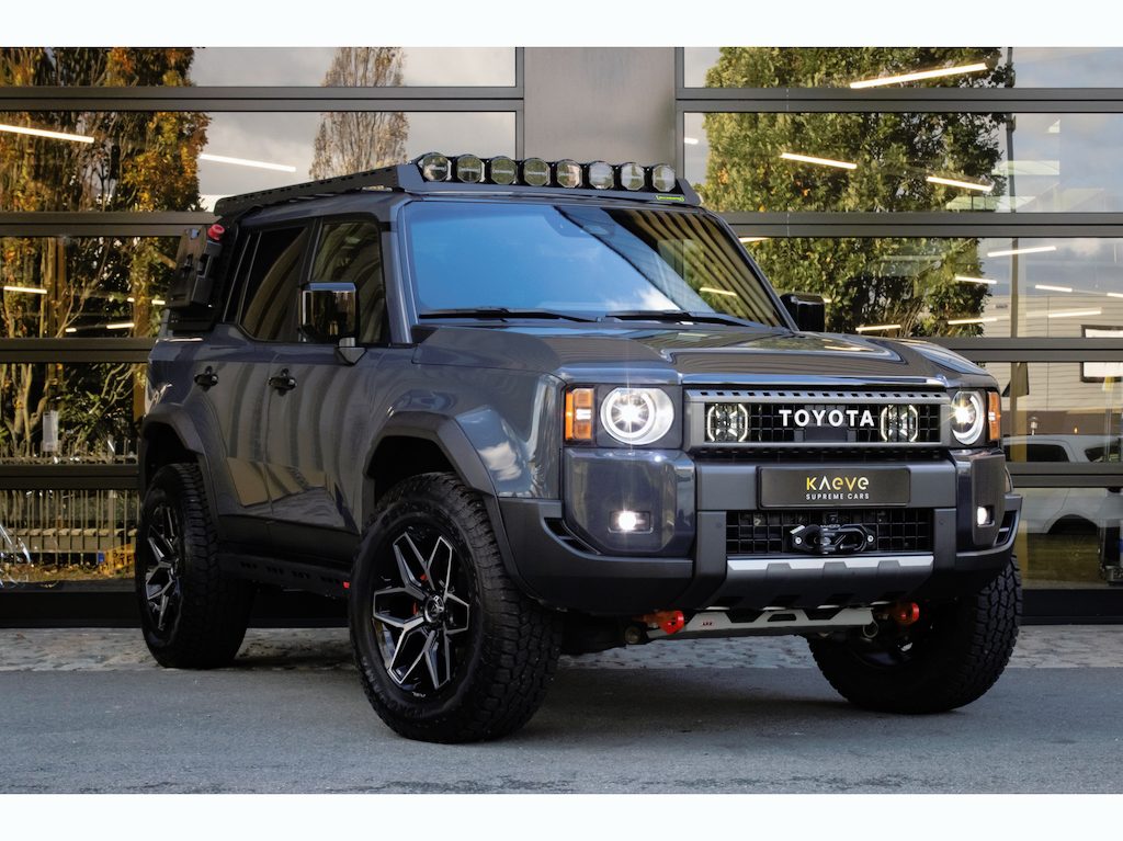 Toyota Land Cruiser 2.8 D-4D Professional 250 | Overland edition by Saris 4X4