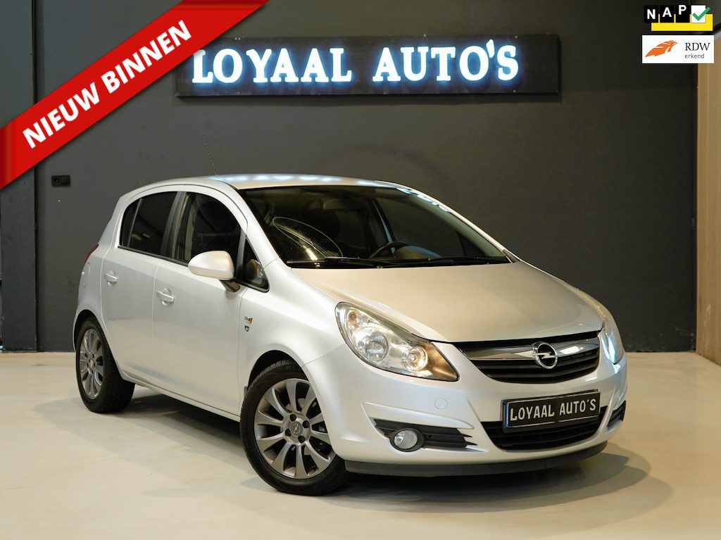 Opel Corsa 1.2-16V '111' Edition | TREKHAAK | CRUISE | AIRCO | NAP | APK