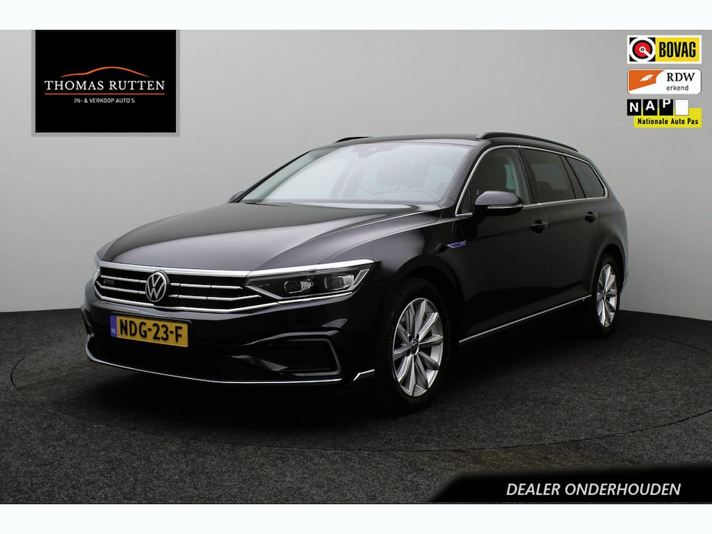 Volkswagen Passat Variant 1.4 TSI PHEV GTE Business 2020 | Facelift | Dealer Onderhouden | Elektrische Trekhaak | App Connect | Stoelverwarming | Panoramadak | Navigatie | Achteruitrij Camera | Stuurwiel Bediening | Nationale Autopas