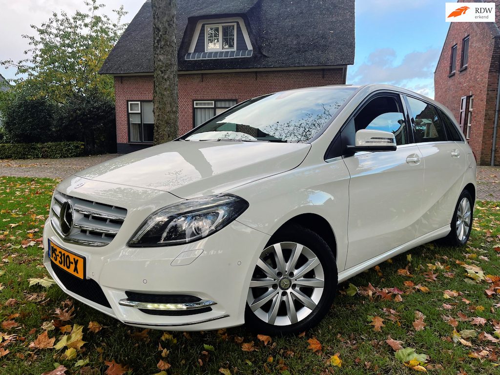 Mercedes-Benz B-klasse 180 Ambition Aut. DCT7 / A.C. / PDC
