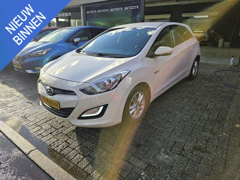 Hyundai i30 1.6 GDI i-Motion Plus | NIEUWE APK | NAVI | CAMERA | CRUISE | LMV | GOED ONDERHOUDEN |