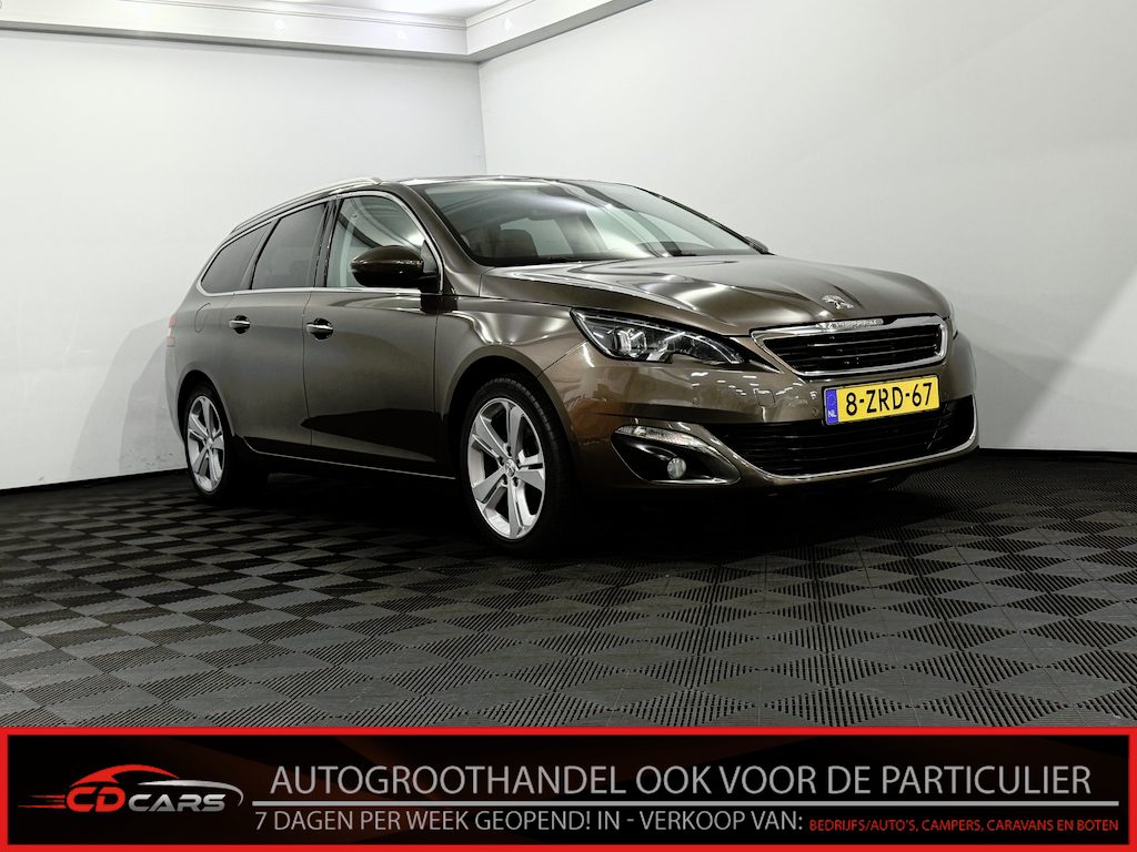 Peugeot 308 SW 1.2 e-THP Première Panoramadak, Camera, Half leder, Navi, Cruise control, Clima, Lichtmetalen velgen, Radi, Mistlamp