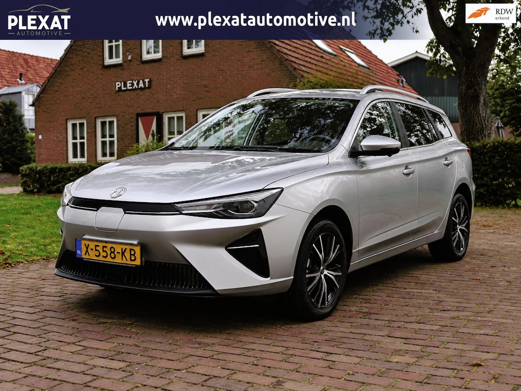 MG MG5 Electric Long Range Luxury 61 kWh Aut. | Slechts 3.000KM | SOH 100% | Lederen Int. | ACC | Dodehoekbewaking | Apple Car |