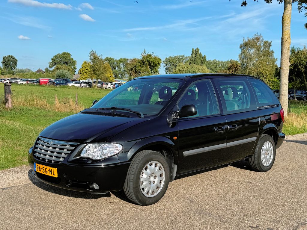 Chrysler Voyager 3.3i V6 SE Luxe AUT APK 11-2027 Airco Leder