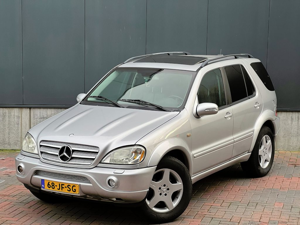 Mercedes-Benz ML-klasse AMG 55 * Navi * Cruise * Pano * Trekhaak * Nieuw APK *