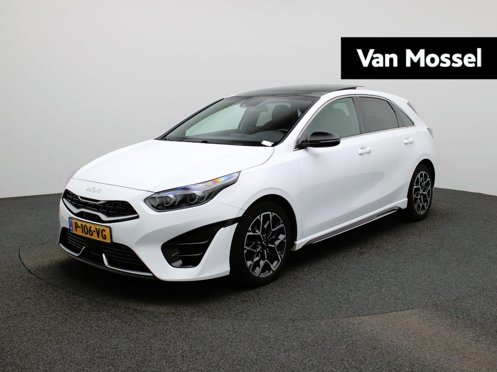 Kia Ceed 1.5 T-GDi GT-Line | Panoramadak | Navigatie | Half leder | Apple Carplay / Android Auto | Climate Control | Camera | Elec. Achterklep | Stoel- Stuurverwarming | DAB | Cruise Control | LMV |