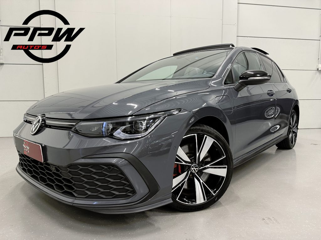 Volkswagen Golf 1.4 eHybrid GTE PANO/ACC/DCC/VOL LEER/HEAD-UP/VENTILATIE+MEMORY/IQ-LIGHT/SFEER/CAMERA/STANDKACHEL/KEYLESS/18"BAKERSFIELD/DELFINGRAU/BTW-AUTO