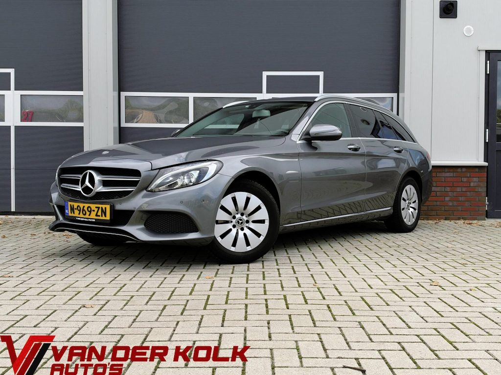 Mercedes-Benz C-klasse Estate 180 CDI Premium Plus | Leder | Xenon | Navigatie | Trekhaak | Cruise | Climate | Stoelverwarming