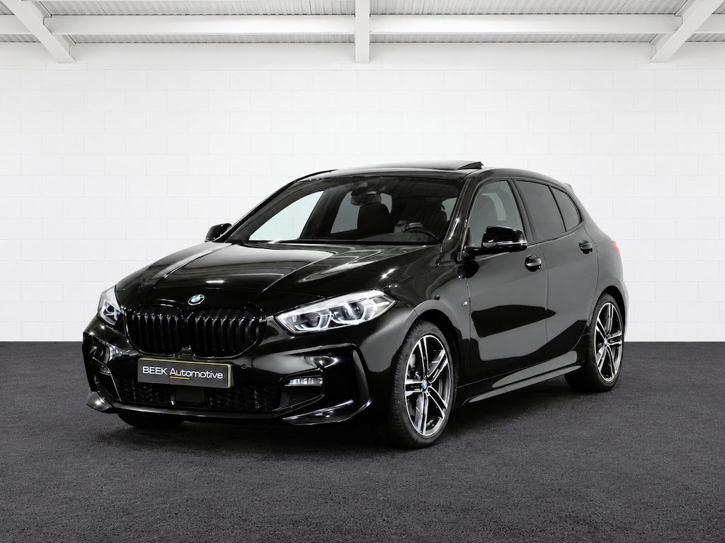 BMW 1-Serie 118i | M Sport | Panoramadak | Apple CarPlay |