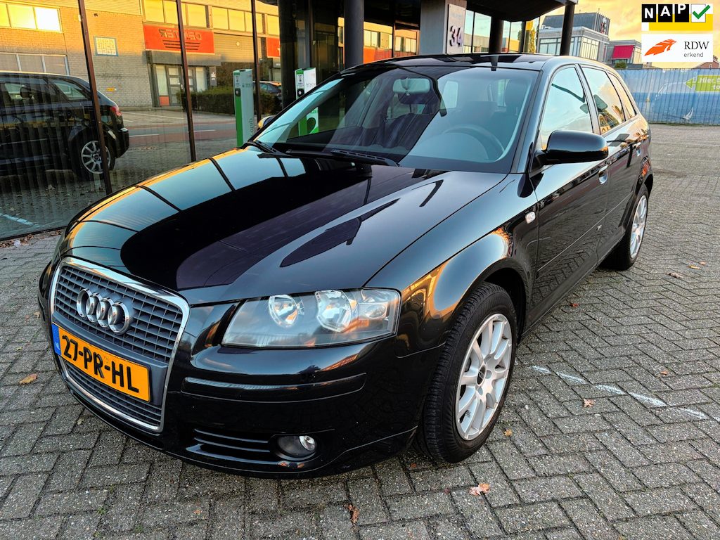 Audi A3 Sportback 1.6 FSI Attraction / Airco / LMV / Nwe APK