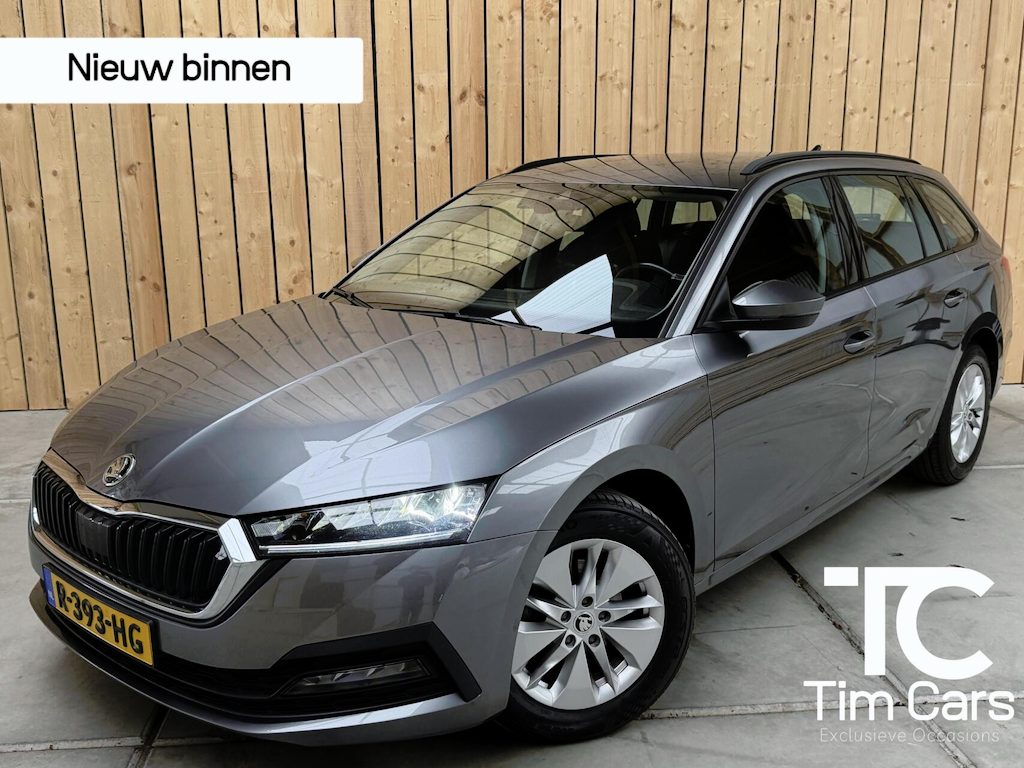 Skoda Octavia Combi 1.0 e-TSI Ambition Automaat | Apple CarPlay/Android Auto | Cruise & climate control | LED koplampen | Navigatiesysteem | Parkeersensoren achter | Trekhaak