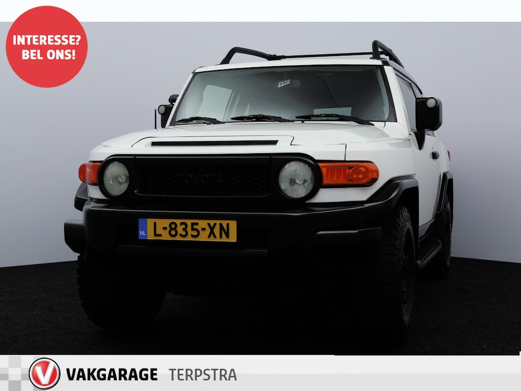Toyota FJ Cruiser Xtreme/ Automaat!/ Prins-LPG!/ 243pk!/ Two-Tone/ Trekhaak/ 16'' LMV/ Extra getint glas/ Navi/ Airco/ Cruise/ Bluetooth/ LEDER. Stuur/ Dakrails.