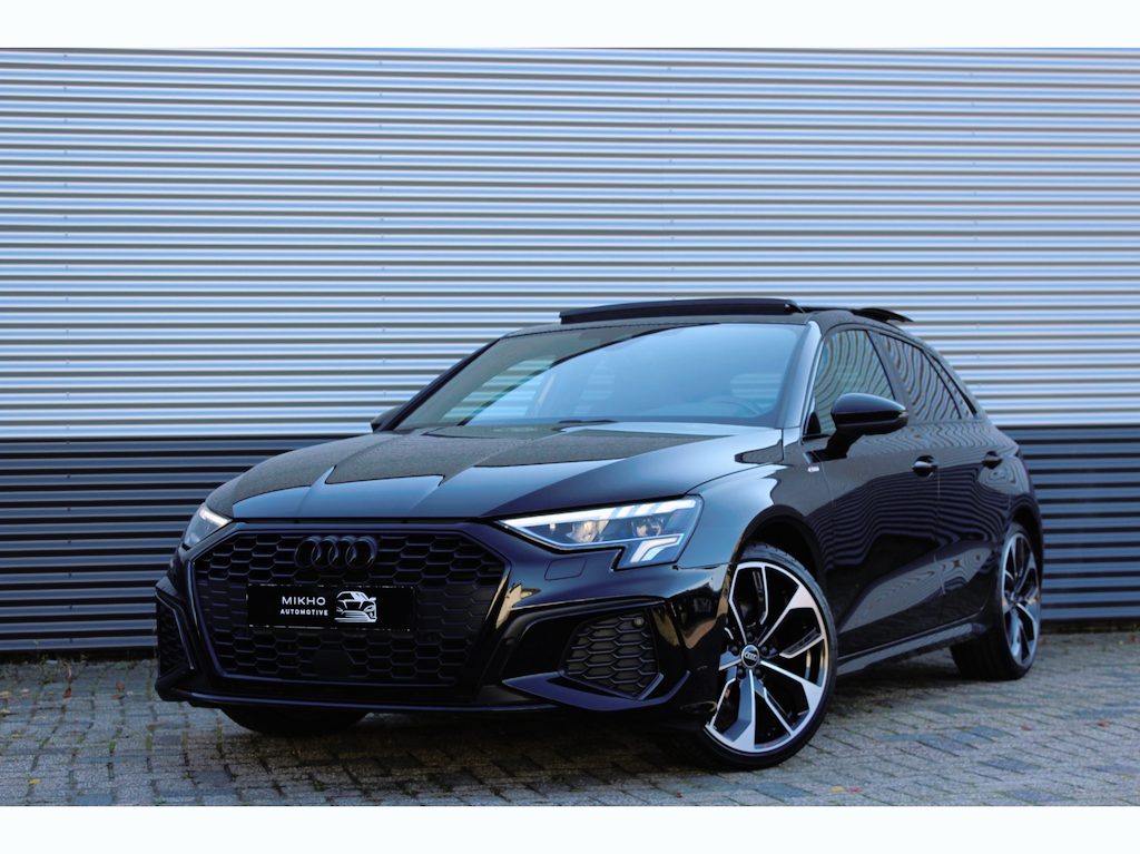 Audi A3 Sportback 35 TFSI 3x S-Line | Panoramadak | Sfeerverlichting | RS Zetels | B&O | Elektrische kofferbak | Keyless | Camera