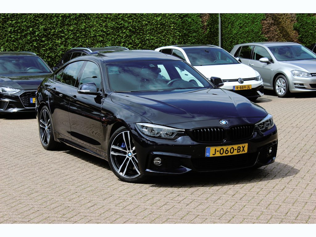 BMW 4-Serie Gran Coupe 430i High Exe. M Sport / Schuifdak / Camera / Head-up / Harman Kardon / 19'' / Leder / Navigatie / Dodehoek / DAB / Stoelverwarming / Cruise Control