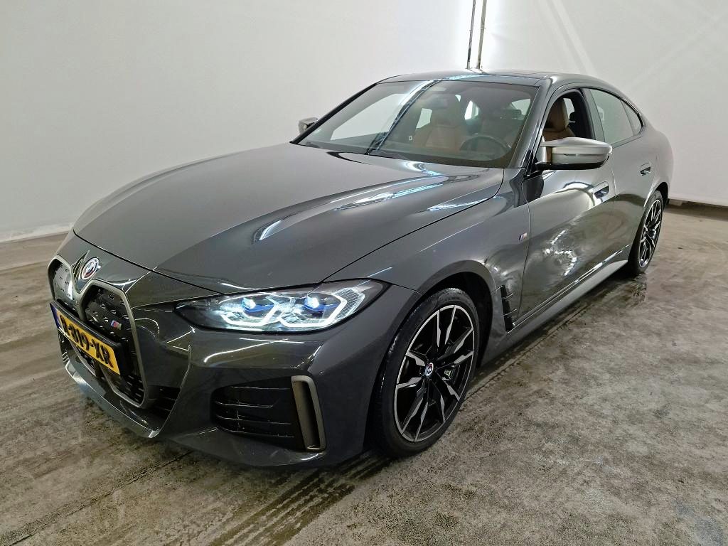 BMW i4 M50 High Executive 84 kWh Panodak Harman-Kardon Laser M-Tech Sportstoelen Vernasca-Leder