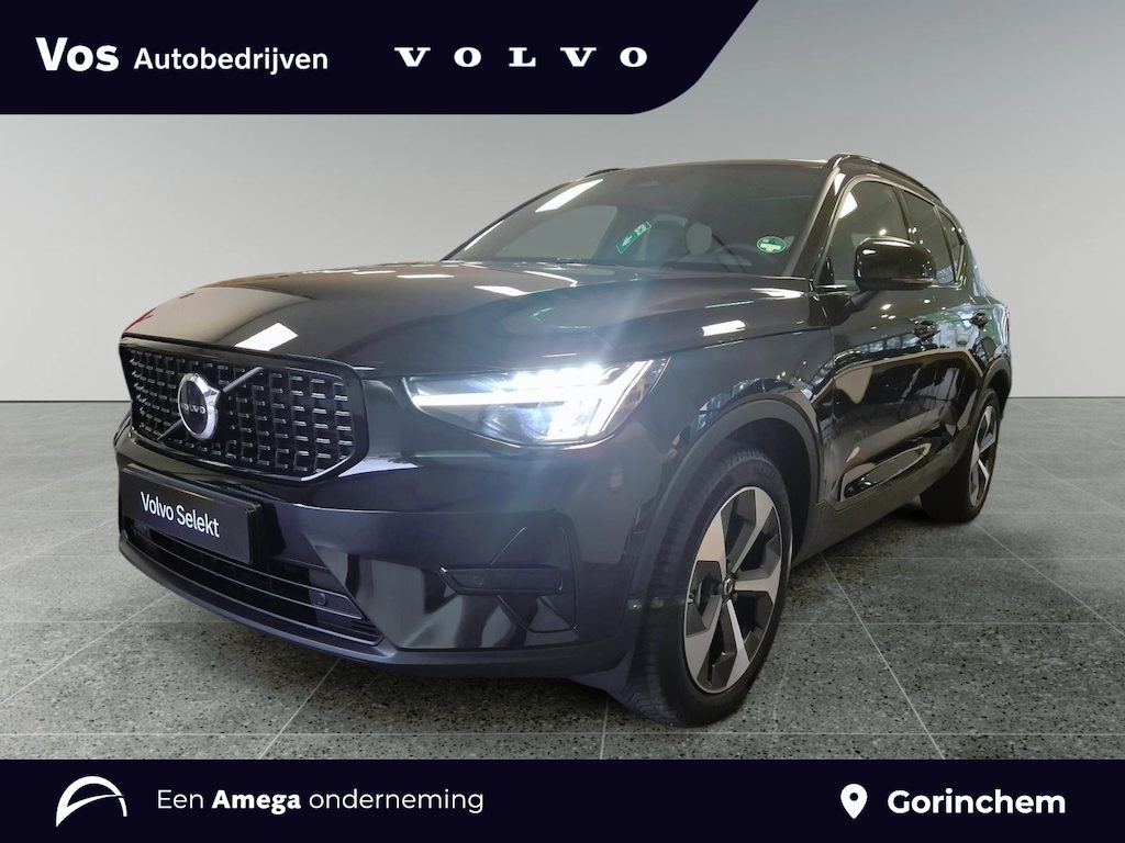 Volvo XC40 B4 Plus Dark |Schuifdak | Trekhaak | All Season banden|