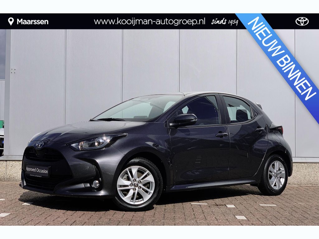 Toyota Yaris 1.5 Hybrid 115 Business edition / Stuur en Stoelverwarming / Parkeersensoren / Camera /