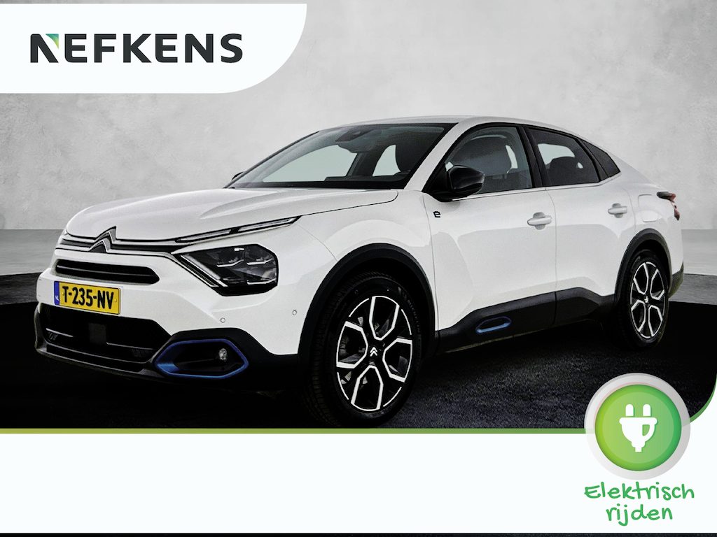 Citroën E-C4X Ë-C4 X Shine 50 kWh 136pk | Accu 96% | Navigatie | Achteruitrijcamera | Half Lederen comfortstoelen | Climate Control | Adaptieve Cruise Control | Full Led koplampen | Winterpakket | Head-up display | Parkeersensoren v+a | Keyless | Dodehoeksensor | Apple Carplay / Android Auto | Bluetooth | DAB+ radio | Donker getint glas | 18" lichtmetalen velgen |
