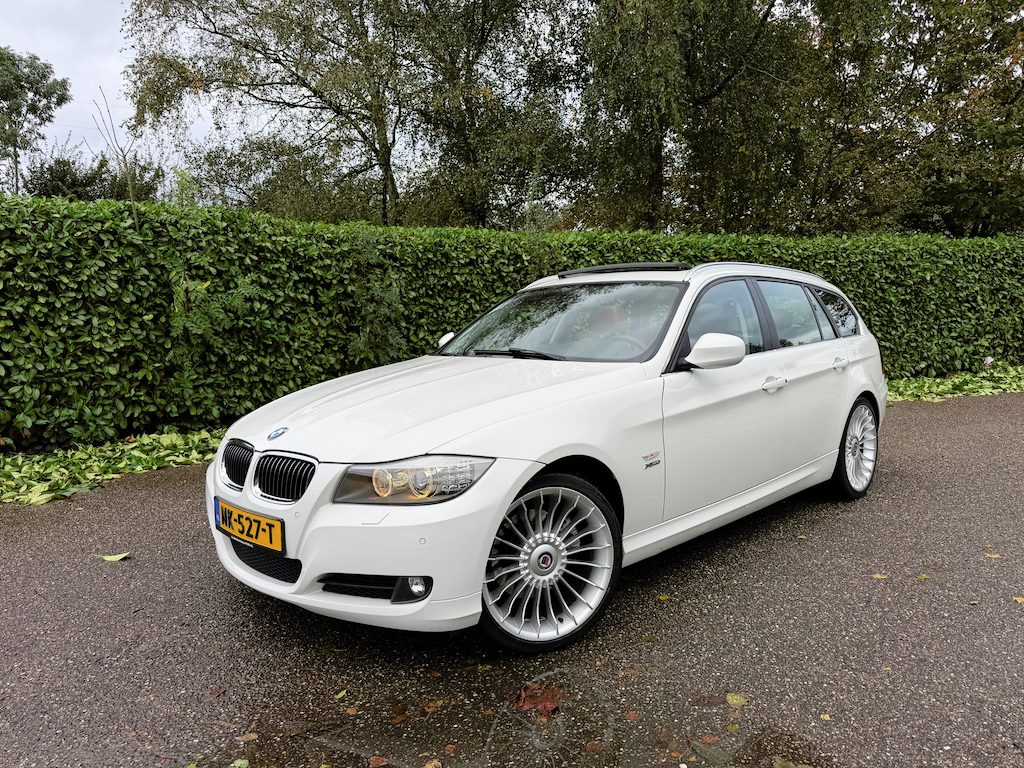 BMW 3-Serie Touring 330d Xdrive | Panoramadak | Leer | Navi