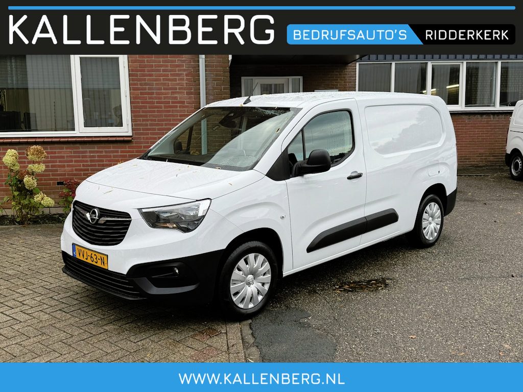 Opel Combo 1.5D L2H1 Standaard / 131PK Automaat / Camera / Stuur verwarming