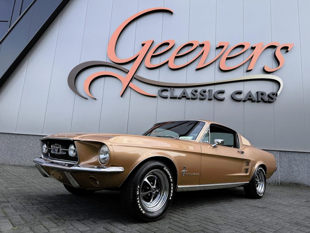 Ford Mustang Fastback