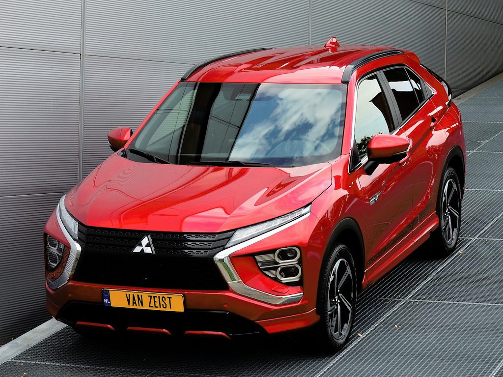 Mitsubishi Eclipse Cross PHEV 2.4 EXECUTIVE 4WD | PLUG IN HYBRID | SoH % | V2H | ADAPTIEF CRUISE | ALL SEASON BANDEN | TREKHAAK 1500 KG | DODEHOEK ASSISTENT | 360 CAMERA | FABRIEKSGARANTIE TOT 28-11-2032* | NP € 48.616,- | ALL IN RIJKLAA