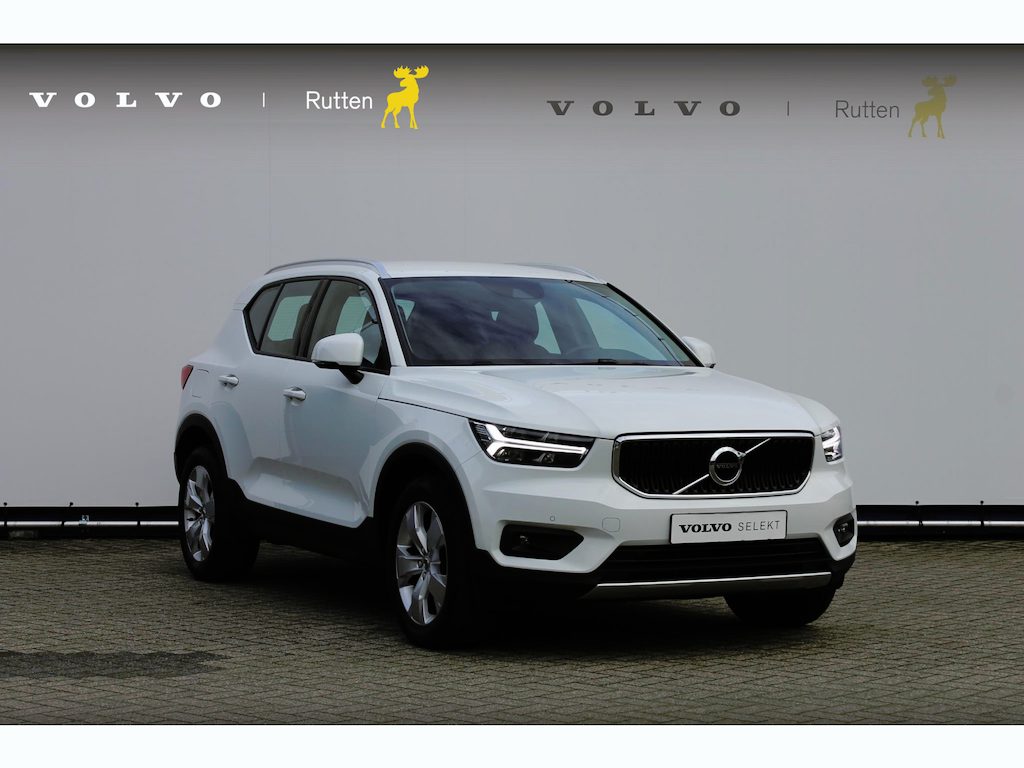 Volvo XC40 T3 163PK Automaat Business Pro Navigatie / Trekhaak / Adaptieve Cruise Control / 18" lichtmetalen velgen / Climare Control