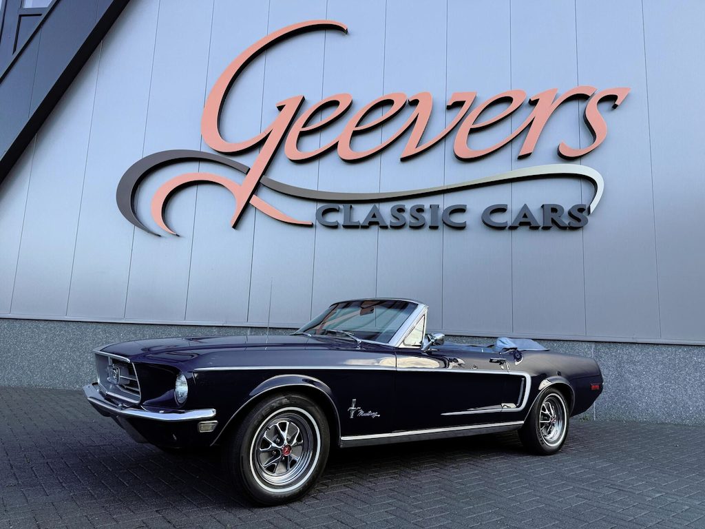Ford Mustang Convertible