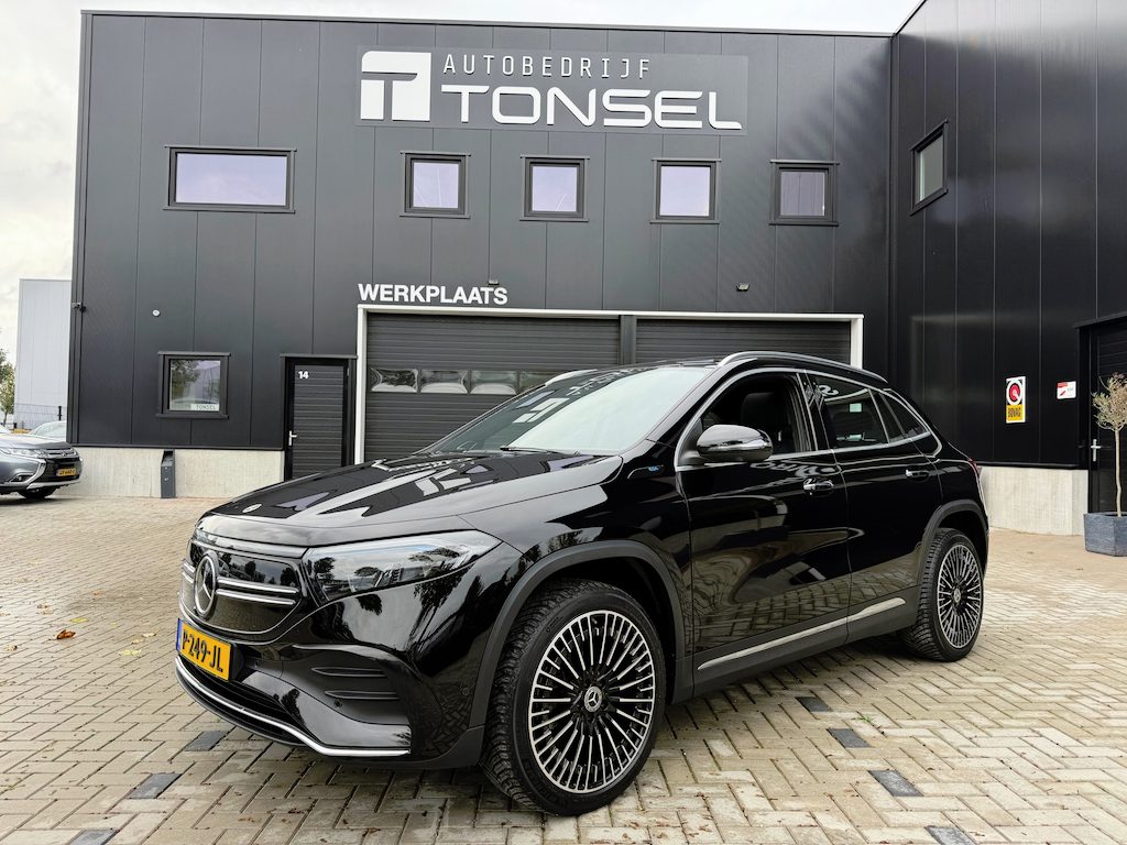 Mercedes-Benz EQA 250 AMG 67 kWh / Pano / Memory / Burmeister / Leer / Ambient