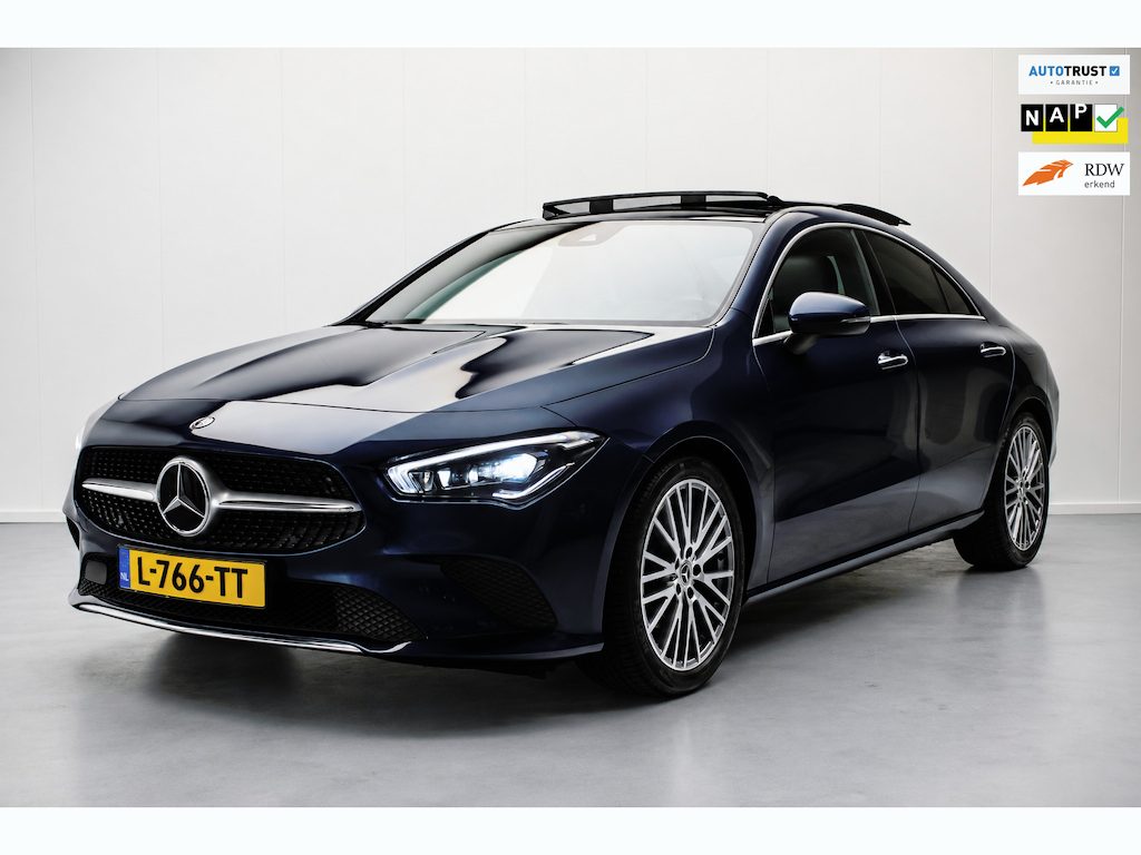Mercedes-Benz CLA 180 Business Solution Luxury NL-auto [ Panoramadak Sfeerverlichting Memory Carplay Camera Leder ]