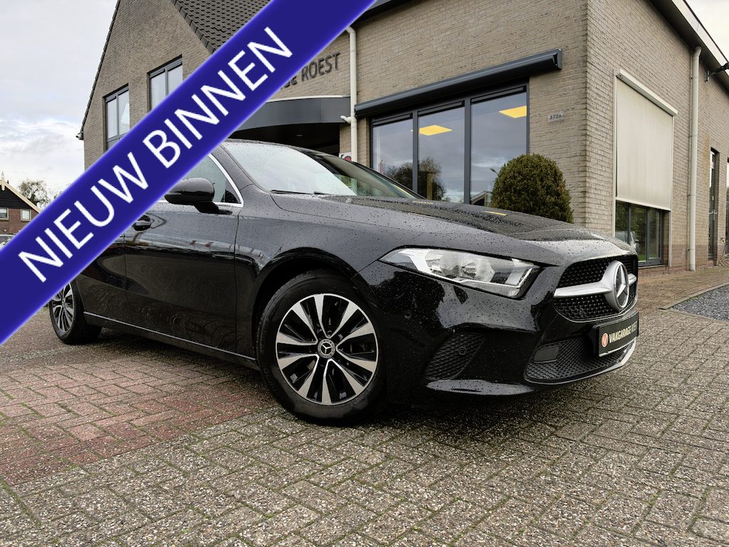 Mercedes-Benz A-klasse 180 Automaat Business Solution Trekhaak / Carplay / Camera