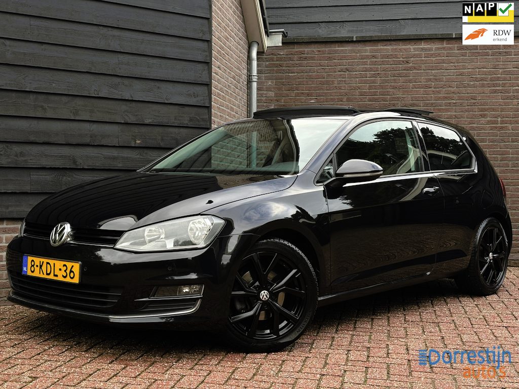 Volkswagen Golf 1.4 TSI Highline | Automaat | Panorama | Trekhaak | PDC | Cruise