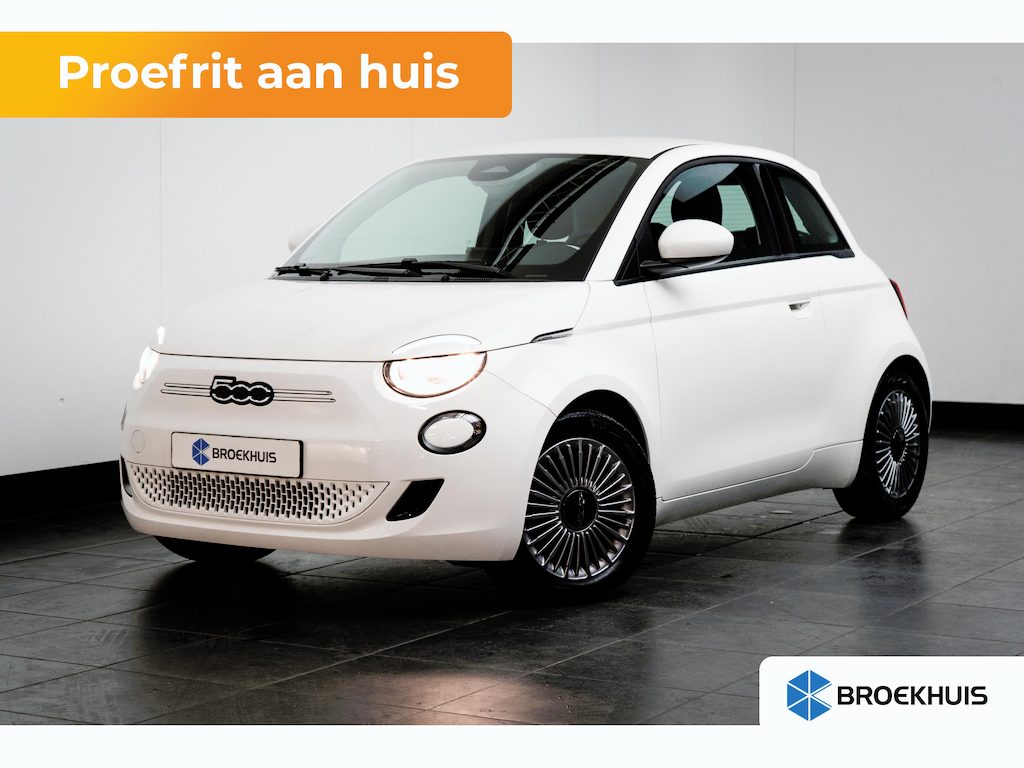 Fiat 500e Icon 42 kWh Lichtmetalen velgen | Apple CarPlay/Android Auto | Cruise Controle | Climate Controle | Automatische airconditioning | Handrem elektrisch | Infotainment-systeem: UConnect met DAB+ Radio-ontvangst (Touchscreen 10,25")