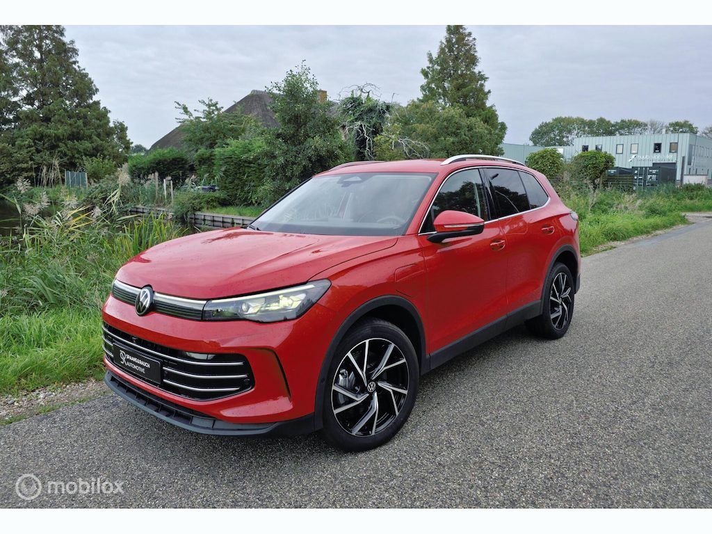 Volkswagen Tiguan 1.5 eHybrid Elegance / 360' / El. Trekh.