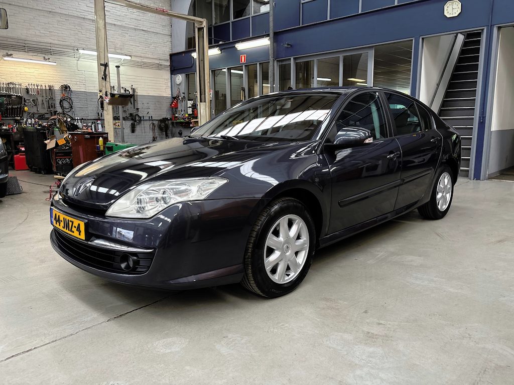 Renault Laguna 2.0 16V Sélection Business | Leder | Climate control | Cruise control | Lm velgen | NAP | Rijklaar prijs!