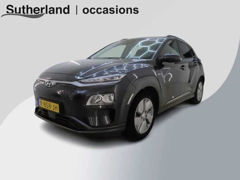 Hyundai Kona Electric EV Fashion 64 kWh | SOH 98,9 % | Warmtepomp | Navigatie | VERWACHT! |