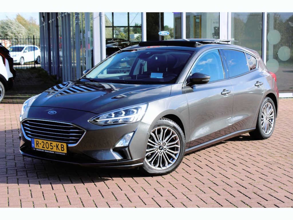 Ford Focus 1.0 EcoBoost Titanium Business 5drs, Panoramadak, Trekhaak, Winterpack, Driver Assistance Pack