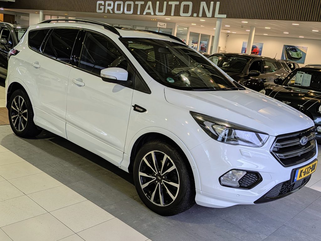 Ford Kuga 1.5 EcoBoost ST Line Panoramadak, Airco, Cruise Control, Trekhaak, Stuurbekrachtiging