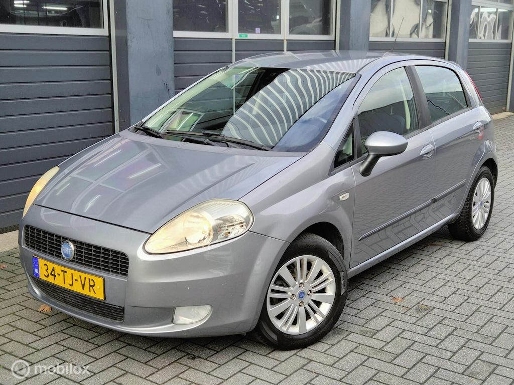 Fiat Punto Grande 1.4-16V Emotion | CLIMA | CRUISE | ELEK RAMEN |