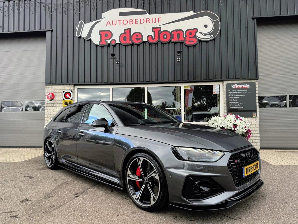 Audi RS4 2.9 TFSI RS4 QUATTRO Keramisch B&amp;O Pano HUD Massage RS stoelen Alcantara Memory