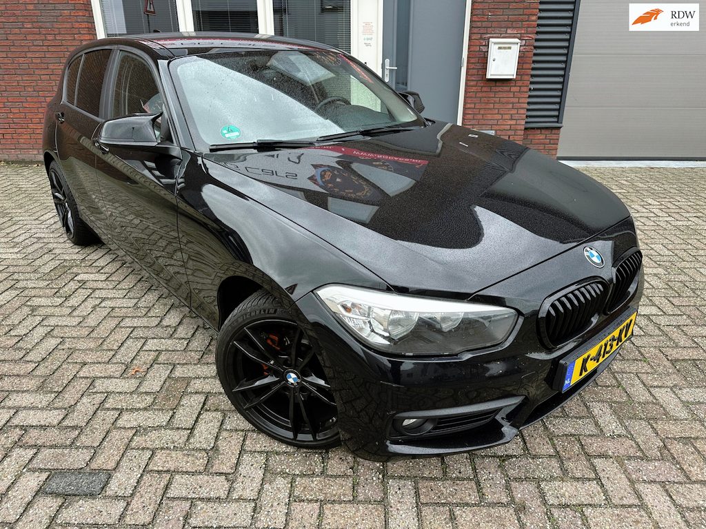 BMW 1-Serie 118i Sport / Navi / PDC / LM / Stoelverw / Clima / Cruise