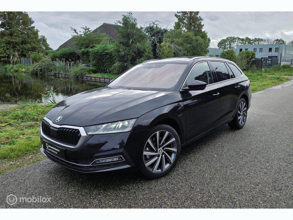 Skoda Octavia Combi 1.4 TSI iV PHEV / Pano / El. Trekhaak