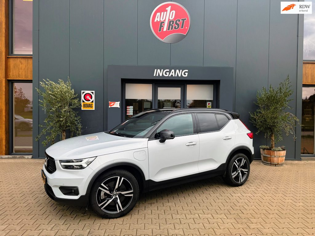 Volvo XC40 1.5 T4 Recharge R-Design l camera l leer