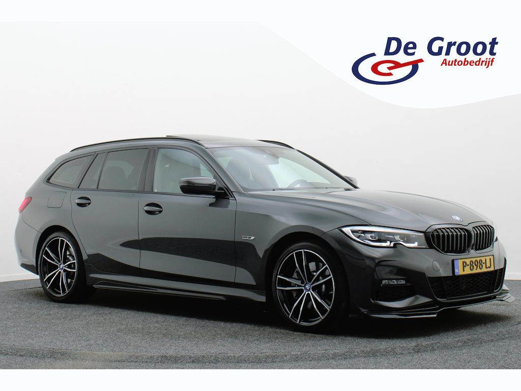 BMW 3-Serie Touring 330e Business Edition Plus M-sport Org NL, Panoramadak, M-Sportstoelen, Carbon, Camera, Elektr. Trekhaak, 19''