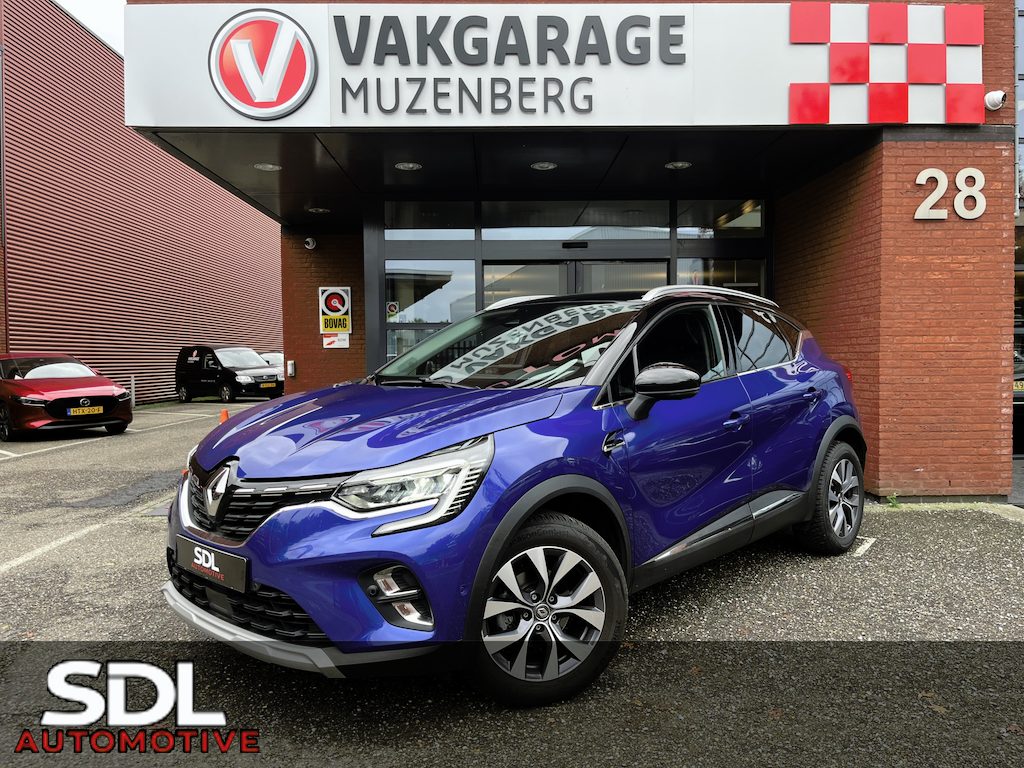 Renault Captur 1.3 TCe 130 Intens // KEYLESS // 360 CAMERA+SENSOREN // LED // NAVI+CARPLAY // PARK ASSIST // STOELVERWARMING //