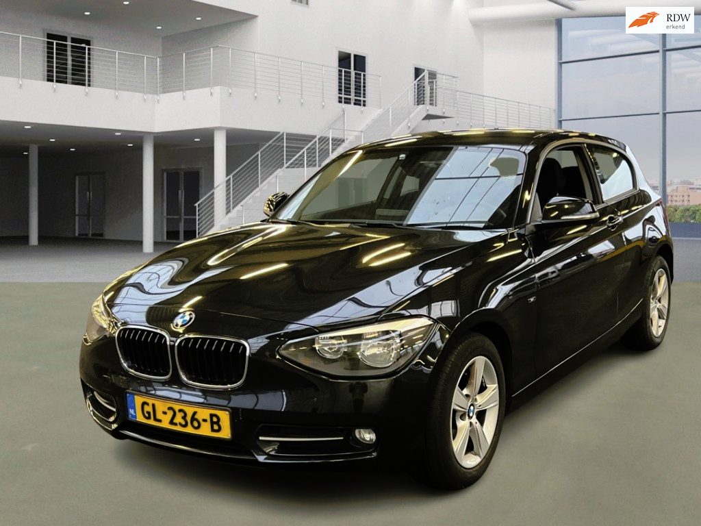 BMW 1-Serie 116i Business NAVI PSENSOR CRUISE 2 X SLEUTELS