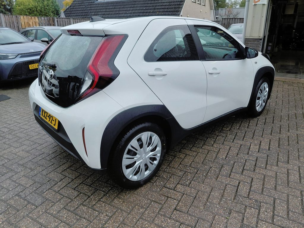 Toyota Aygo X 1.0 VVT-i MT Play