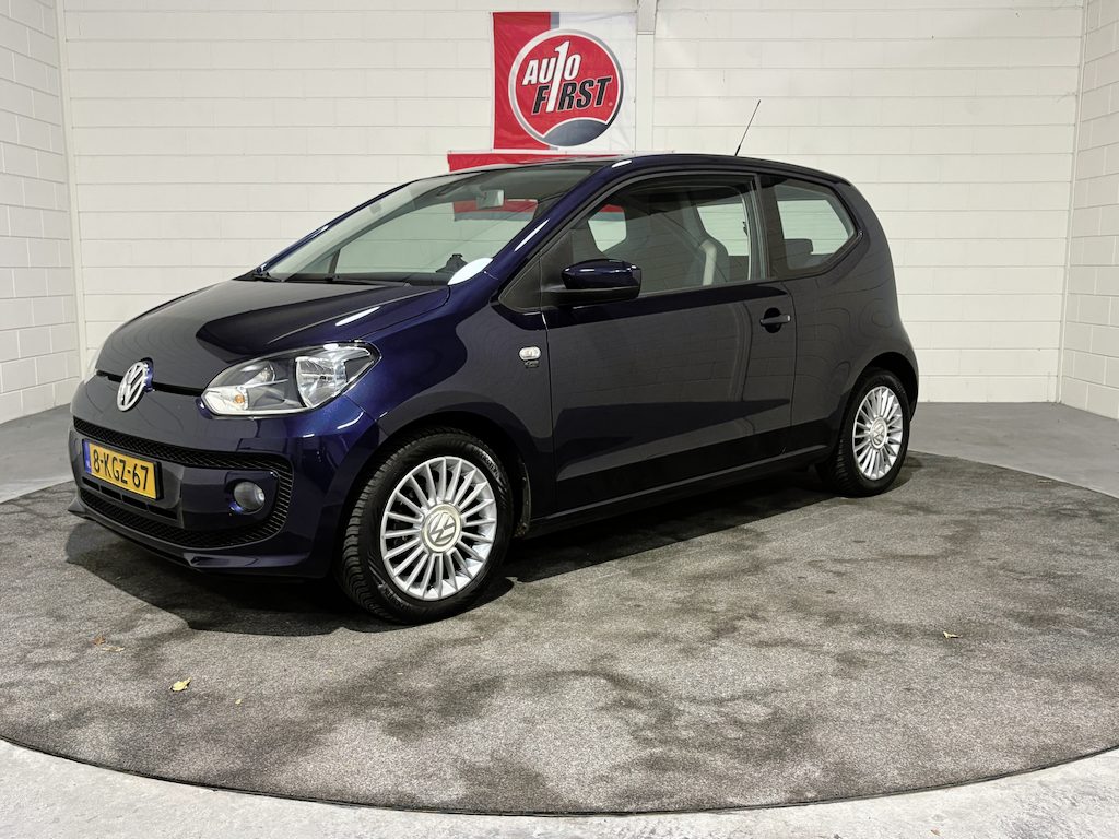 Volkswagen Up! 1.0 high up! BlueMotion, Airco, Cruise control, Lichtmetaal all season, Prijs incl. nieuwe apk, beurt en 3 maanden garantie